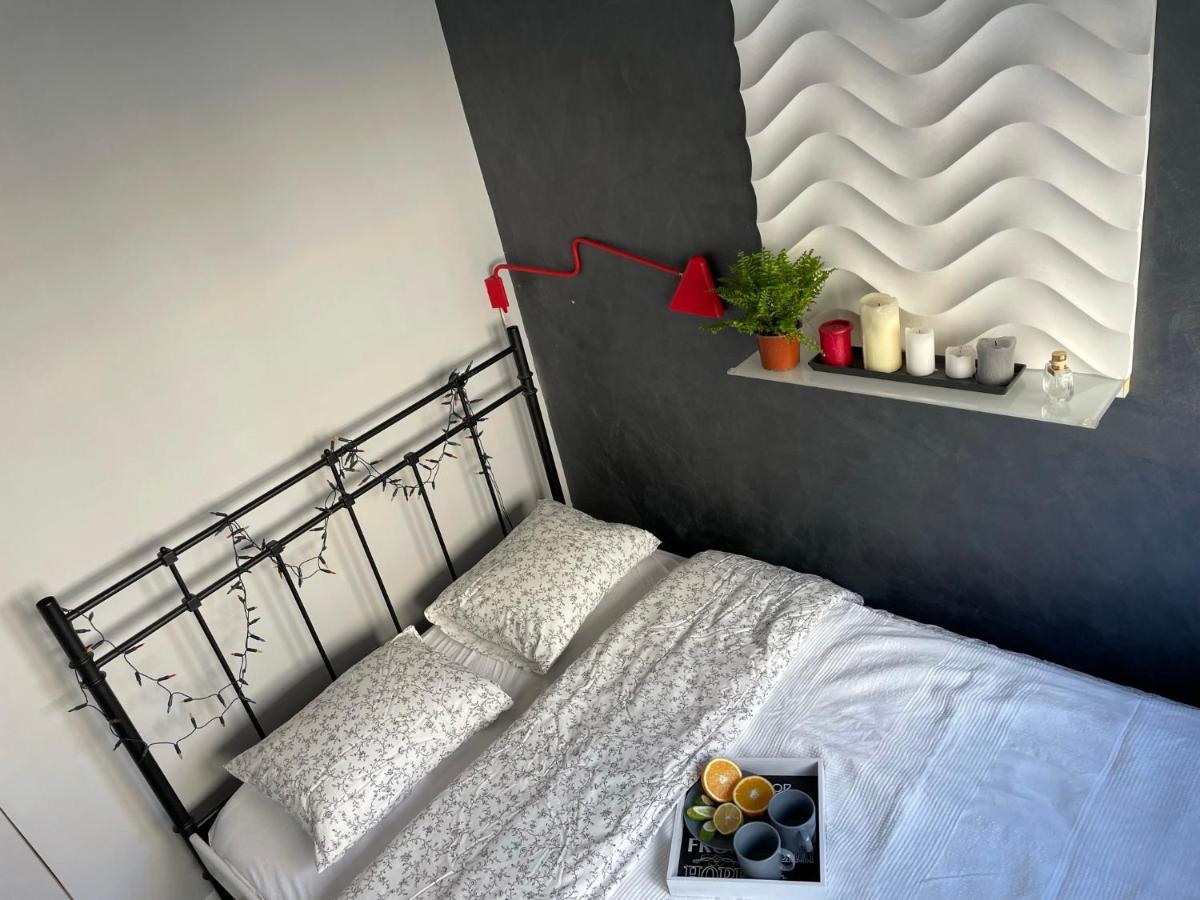 Grey Gucci Apartment City Center Warsaw Exterior photo